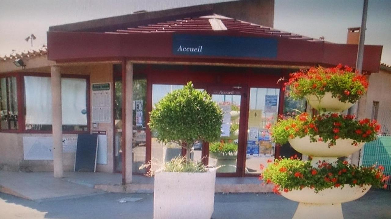 Mobilhome Agreable Sans Draps Ni Serviettes Port-la-Nouvelle Exteriör bild