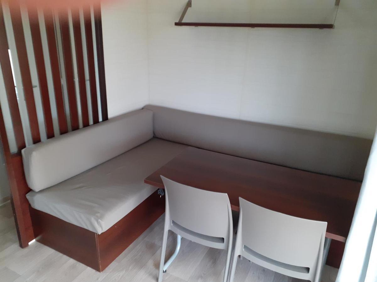 Mobilhome Agreable Sans Draps Ni Serviettes Port-la-Nouvelle Exteriör bild